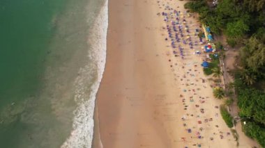 4K Hava Görüntüsü / Nai Harn Sahili Rawai, Phuket - Beyaz kum plajları, kristal berrak sular ve yemyeşil tepeler