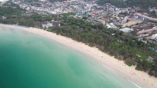Aerial Drone Videage Kata Beach Karon Phuket Tajlandia Wyposażony White — Wideo stockowe