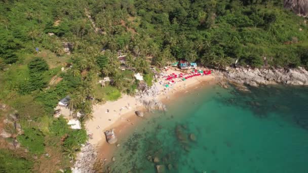 Luchtfoto Drone Beelden Nui Beach Karon Phuket Thailand Met Wit — Stockvideo