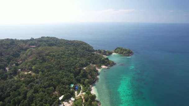 Aerial Drone Video Mee Sook Beach Kathu Phuket Tajlandia Wyposażony — Wideo stockowe