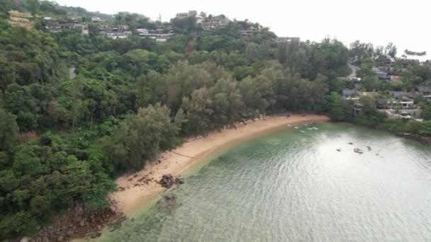 Drohnenaufnahmen Hua Beach Kathu Phuket Thailand Mit Weißem Sand Kristallklarem — Stockvideo