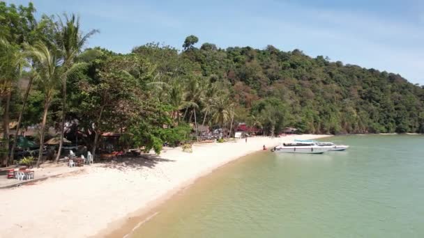Aerial Drone Footage Sea Gypsy Beach Ratsada Phuket Tajlandia Wyposażony — Wideo stockowe