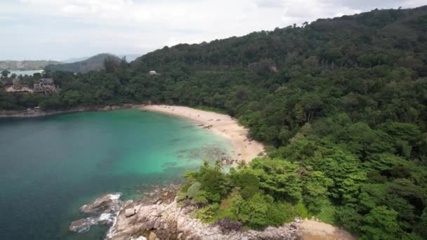 Aerial Drone Video Laem Singh Beach Kathu Phuket Tajlandia Wyposażony — Wideo stockowe