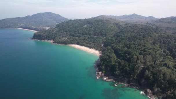Aerial Drone Footage Banana Beach Thalang Phuket Tailandia Con Playa — Vídeos de Stock