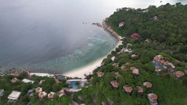 Aerial Drone Footage Haad Sai Daeng Beach Koh Tao Featuring — 비디오
