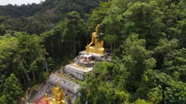 Ao Nang, Krabi 'deki Çin Tapınağının 4K Hava Görüntüsü