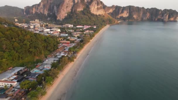 Aerial Footage Aonang Beach Στο Nang Krabi — Αρχείο Βίντεο