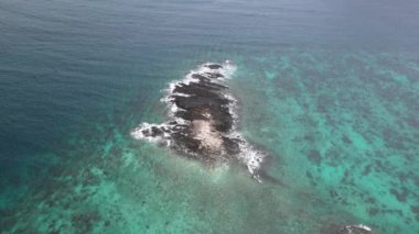 Koh Phi Phi Don, Krabi, Tayland - Sudaki Kaya Zirvesi
