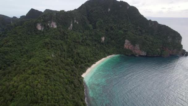 Aerial Footage Monkey Beach Koh Phi Don Krabi Thailand White — Stok Video