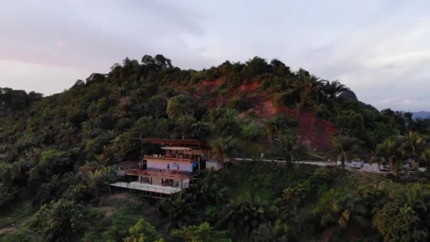Aerial Drone Footage Luek Landscape Sunset Krabi Ταϊλάνδη Limestone Cliff — Αρχείο Βίντεο