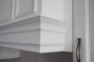 Tavan silmelerle iç detay karmaşık köşe.