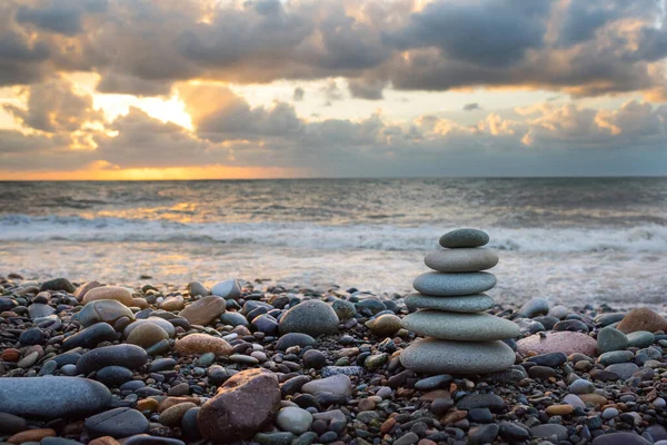 Pyramid Stones Pebble Meditation Background Seashore Sunset Sun Marine Background — Stock Photo, Image