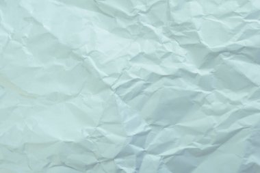 Geçmişi eski, buruşuk kağıtlar..