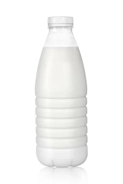 Botol Plastik Susu Diisolasi Pada Latar Belakang Putih — Stok Foto