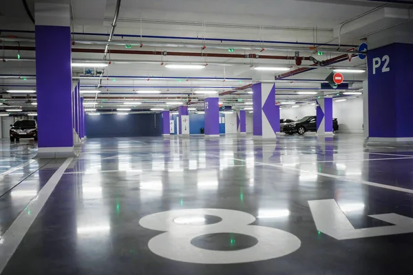 Podziemny Parking Parking Dla Samochodów Osobowych Maszyn — Zdjęcie stockowe