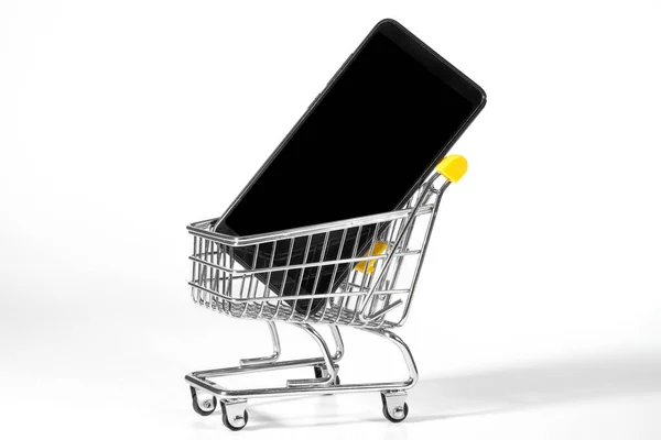 Ein Smartphone Einkaufswagen Gadgets Kaufen — Stockfoto