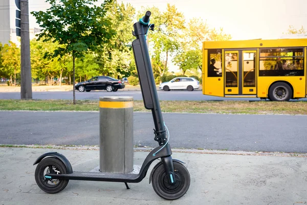 Elektrische Scooter Straat Milieuvriendelijk Vervoer — Stockfoto