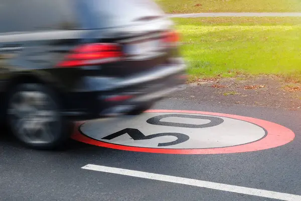 Moving Car Violation Traffic Rules Limiting Maximum Speed — Stock Photo, Image