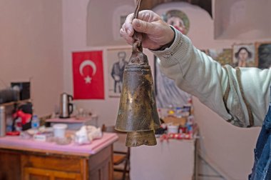 Develer için antika eski tarz metal çan..