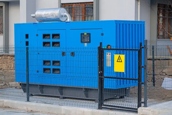 Acil elektrik gücü için mavi seyyar dizel jeneratör.