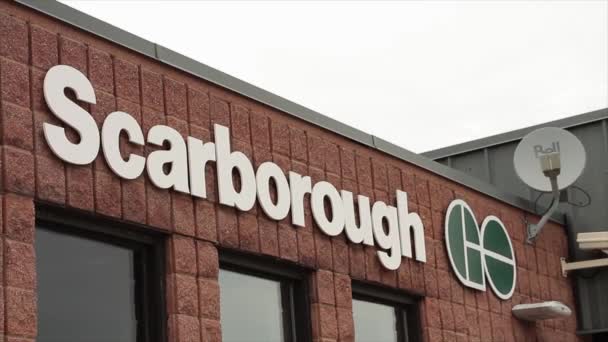 Scarborough Jít Vlak Tranzitní Systém Hromadné Dopravy Stanice Přední Vstupní — Stock video