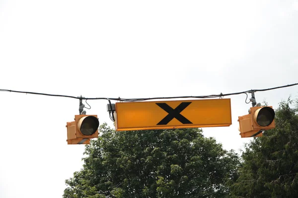 Über Kopf Hängender Fußgängerüberweg Licht Gelbes Schild Symbol Mit Nicht — Stockfoto