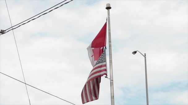 Canadian Canada Usa American Flag Same Flagpole Blowing Wind Canadian — Stock Video