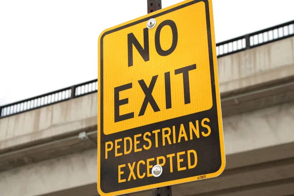 Exit Pedestrians Excepted Yellow Black Vertical Rectangle Sign Post Bridge — Stock Photo, Image