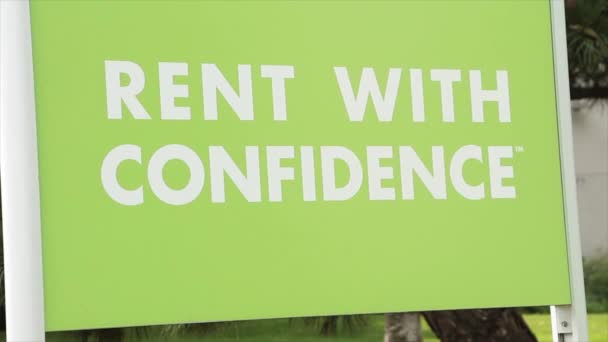 Rent Confidence Writing Caption Text Sign Green White — Stock Video