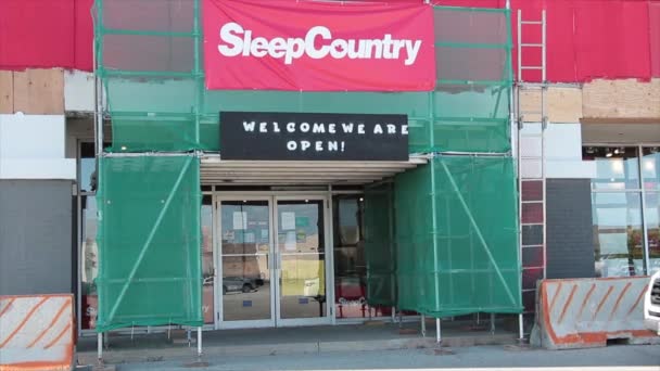 Schlaf Land Kanada Willkommen Wir Sind Offenes Schild Über Ladentüren — Stockvideo