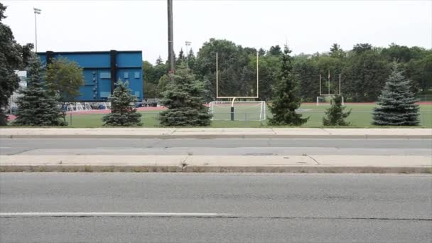 Stade Football Terrain Football Piste Tir Autre Côté Rue Avec — Video
