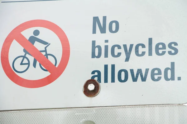 Non Sono Ammesse Biciclette Didascalia Scritta Con Illustrazione Foto Persona — Foto Stock
