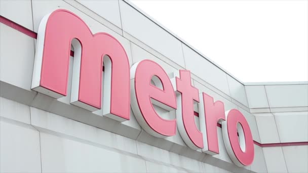 Logotipo Cadena Supermercados Metro Pared Tienda — Vídeo de stock