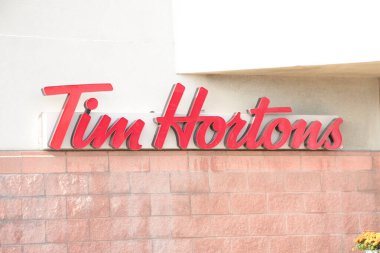 Tim Horons kırmızı logo yazma başlığı metin dış dış duvara monte