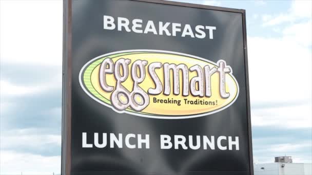 Eggsmart Σπάσιμο Παραδόσεις Πρωινό Γεύμα Brunch Εστιατόριο Κατάστημα Πλατεία Λογότυπο — Αρχείο Βίντεο
