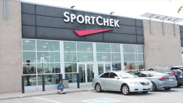 Sportchek Apparel Clothing Sports Athlete Athletic Store Front Entrance Exterior — Stock Video