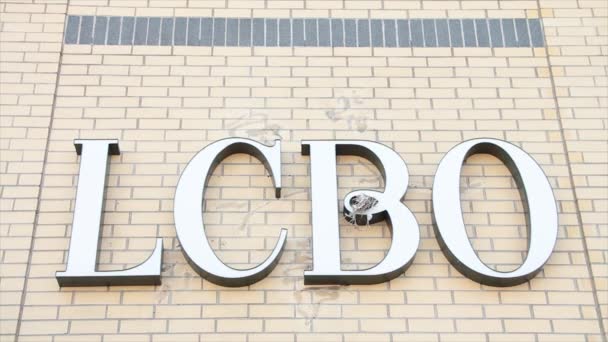 Icbo Alkol Kontrol Kurulu Ontario Logosu Dükkânın Yanına Beyaz Metni — Stok video