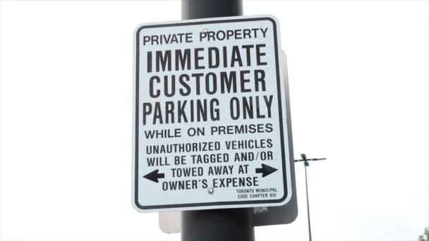 Własność Prywatna Bezpośredni Parking Dla Klientów Tylko Wtedy Gdy Terenie — Wideo stockowe