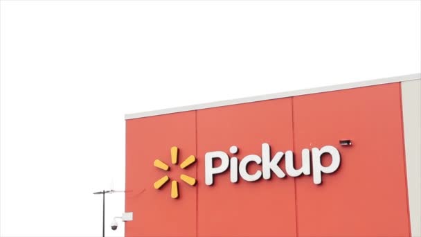 Walmart Pickup Logotyp Skylt Orange Byggnad Sida Walmart — Stockvideo