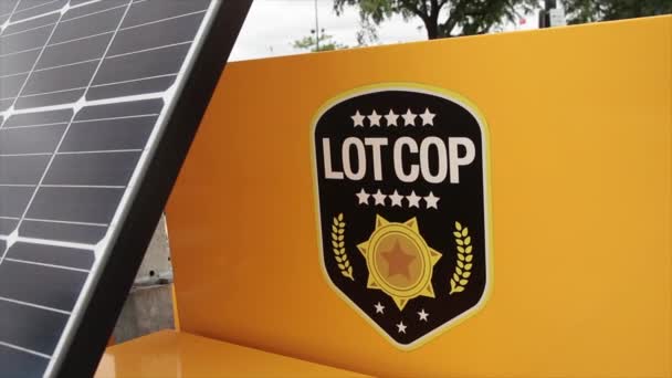Letrero Logotipo Policía Lote Lado Máquina Policía Lote Exterior Con — Vídeos de Stock