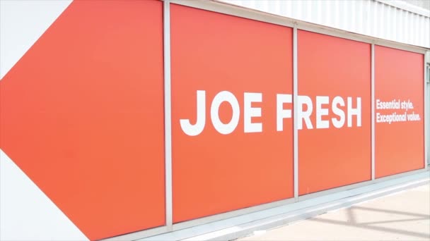 Joe Φρέσκο Λογότυπο Μάρκας Διαφήμιση Πορτοκαλί Βέλος Λευκό Γραφή Παράθυρα — Αρχείο Βίντεο
