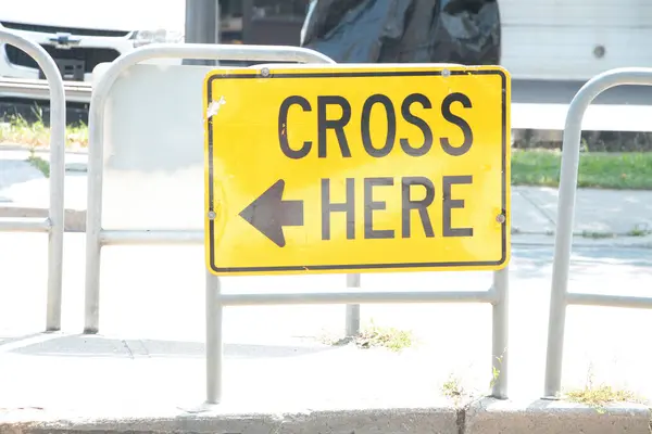 Cross Here Arrow Writing Caption Text Street Road Sign Island — Stock Photo, Image