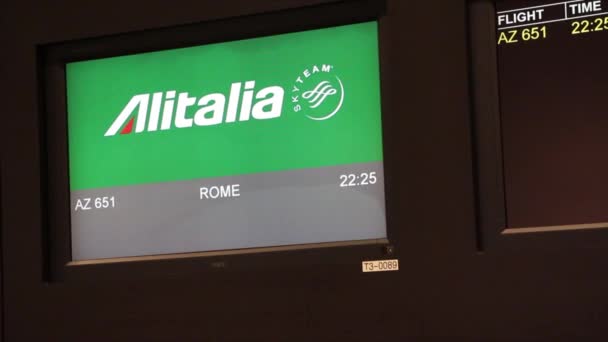 Alitalia Logotyp Flygplatsen Med Rom Ord Nedan Och Flygtid Och — Stockvideo