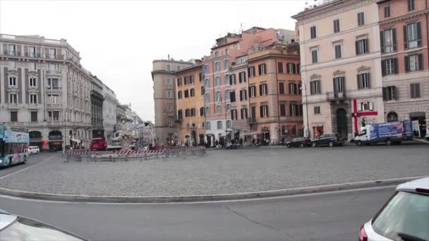 Piazza Barberini Şehir Merkezinde Gündüz Vakti Soldan Sağa Geniş Çekim — Stok video