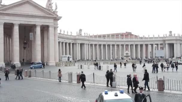 Watykański Dziedziniec Strzał Ruchu Pojazdu Lewo Prawo Zoomem Ludzi Pieszych — Wideo stockowe
