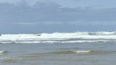 Les remous des vagues de l 'ocean atlantik landais bölüm 17