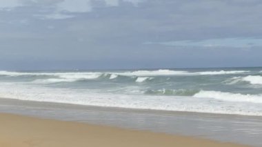 Les remous des vagues de l'ocean atlantique landais part30