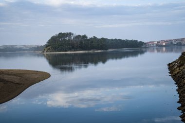 Photo du beau paysage de Port d'Albret dans les Landes clipart