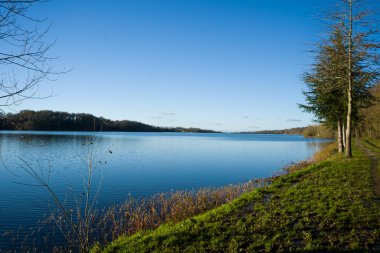 Photo du beau paysage du lac de Gabas en Bearn part93 clipart