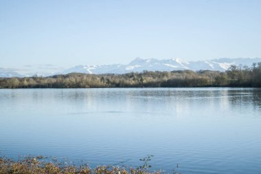 Fotoğraf du beau pay sage du lac de Gabas en Bearn bölüm 125